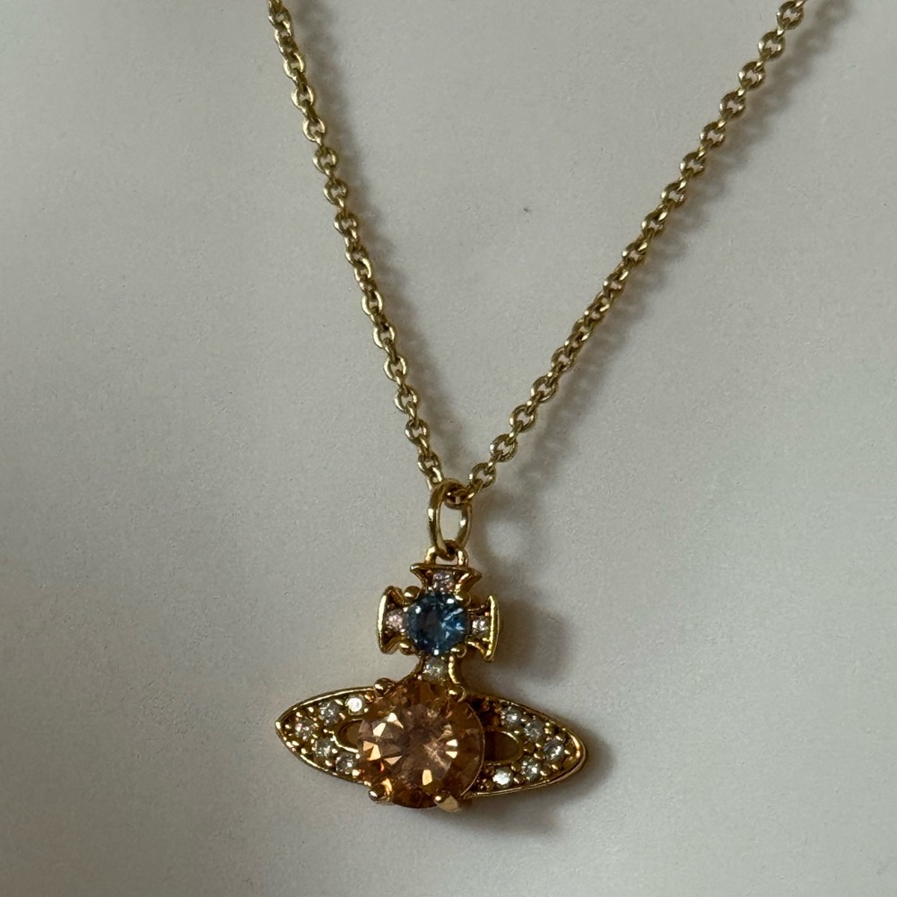 VIVIENNE WESTWOOD Gold Necklace